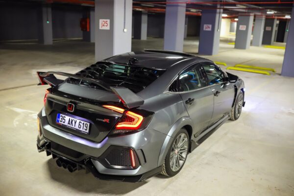 HONDA CIVIC FC5 2016-2019 OMURGA LED STOP SMOKE - Görsel 2