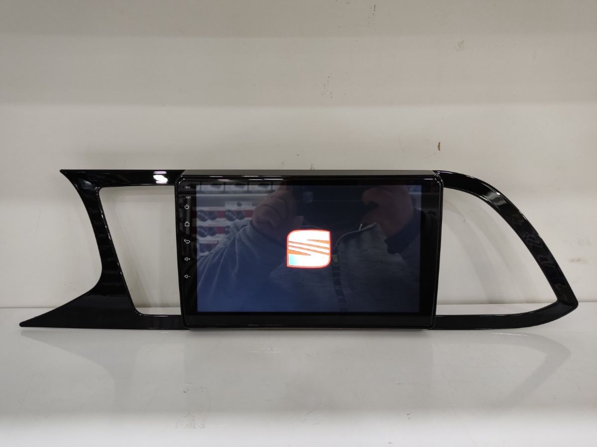 SEAT LEON 2013-2018 ANDROİD MULTİMEDYA 4-32 8 ÇEK. CARPLAY- QLED EKRAN- AHD GERİ GÖRÜŞ KAMERASI 3 AMFİ ÇIKIŞLI PRO CİHAZ