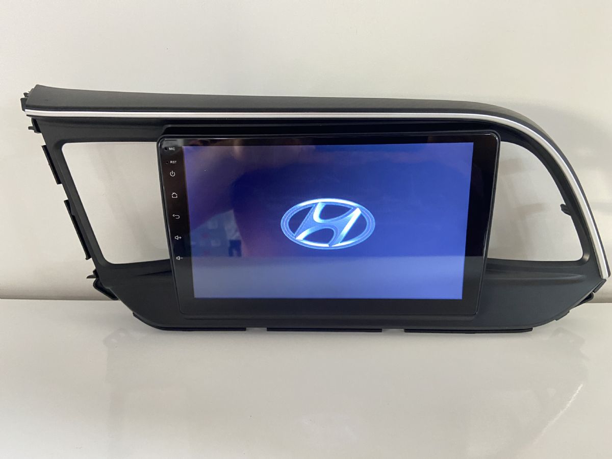 HYUNDAİ ELANTRA 2018- 2020 ANDROİD MULTİMEDYA 4-32 8 ÇEK. CARPLAY- QLED EKRAN- AHD GERİ GÖRÜŞ KAMERASI 3 AMFİ ÇIKIŞLI PRO CİHAZ