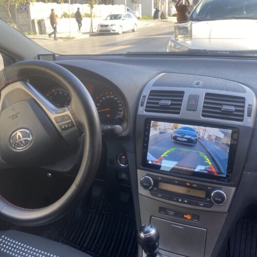 TOYOTA AVENSİS ANDROİD CARPLAY MULTİMEDYA 4 RAM 64 HAF. QLED AHD KAMERA
