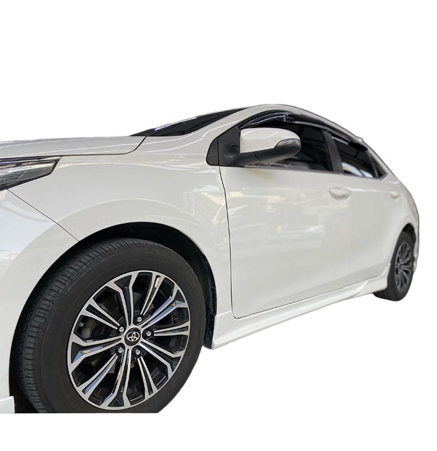 Toyota Corolla (2012-2018) Custom Yan Marşpiyel Seti (Plastik) - Görsel 3